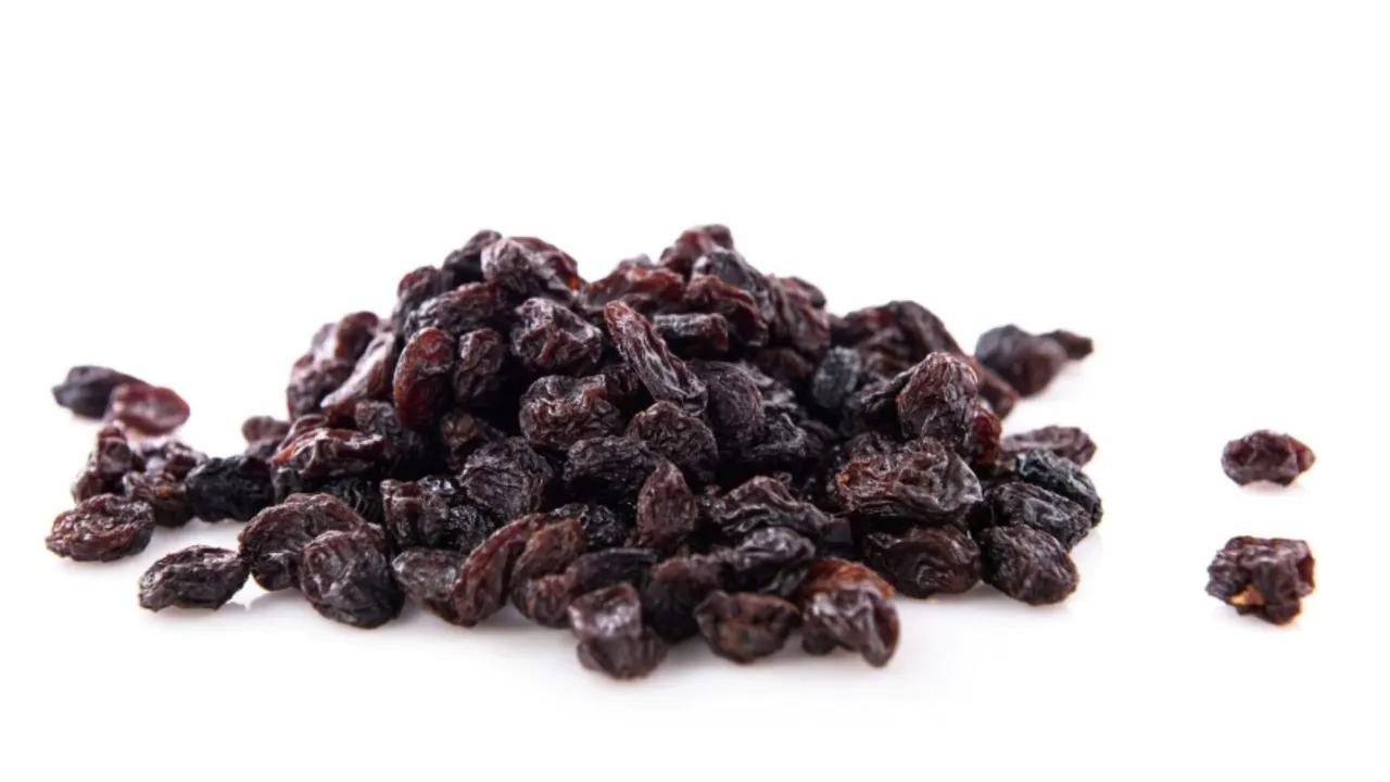 black raisins
