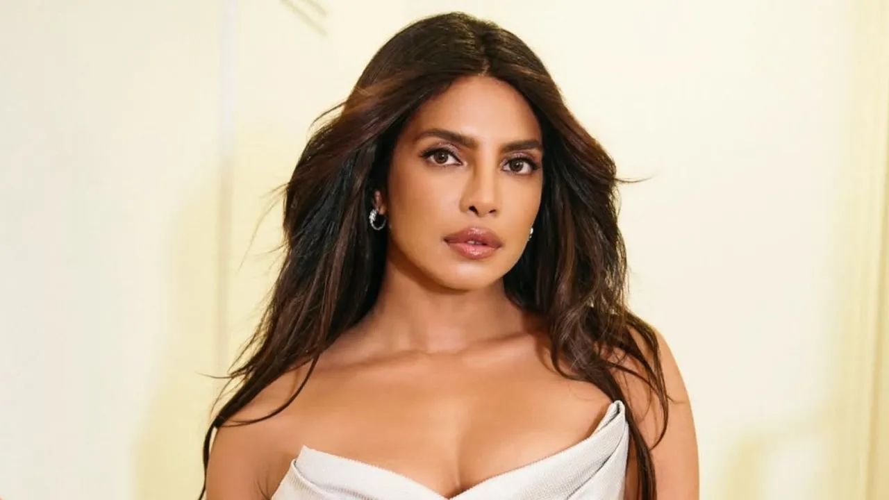 Priyanka Chopra De puffing technique Ice facial Benefits
