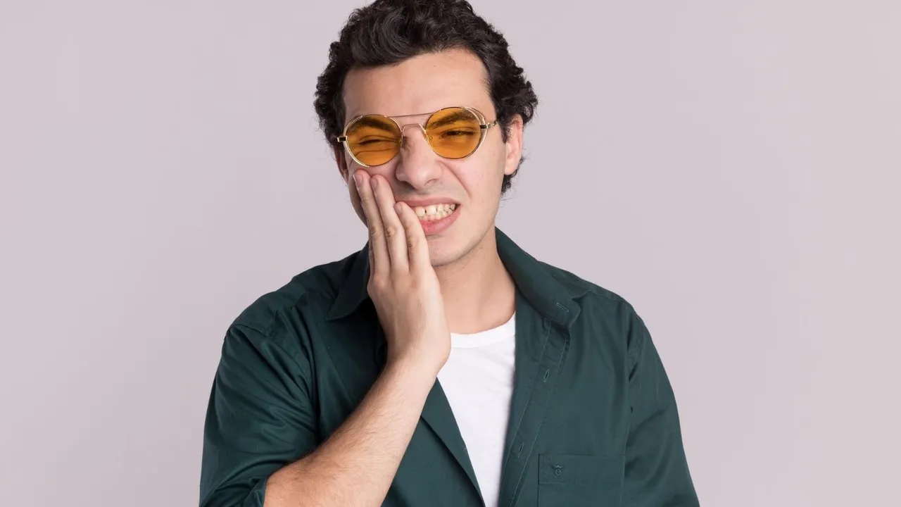 Home Remedies for Yellow Teeth