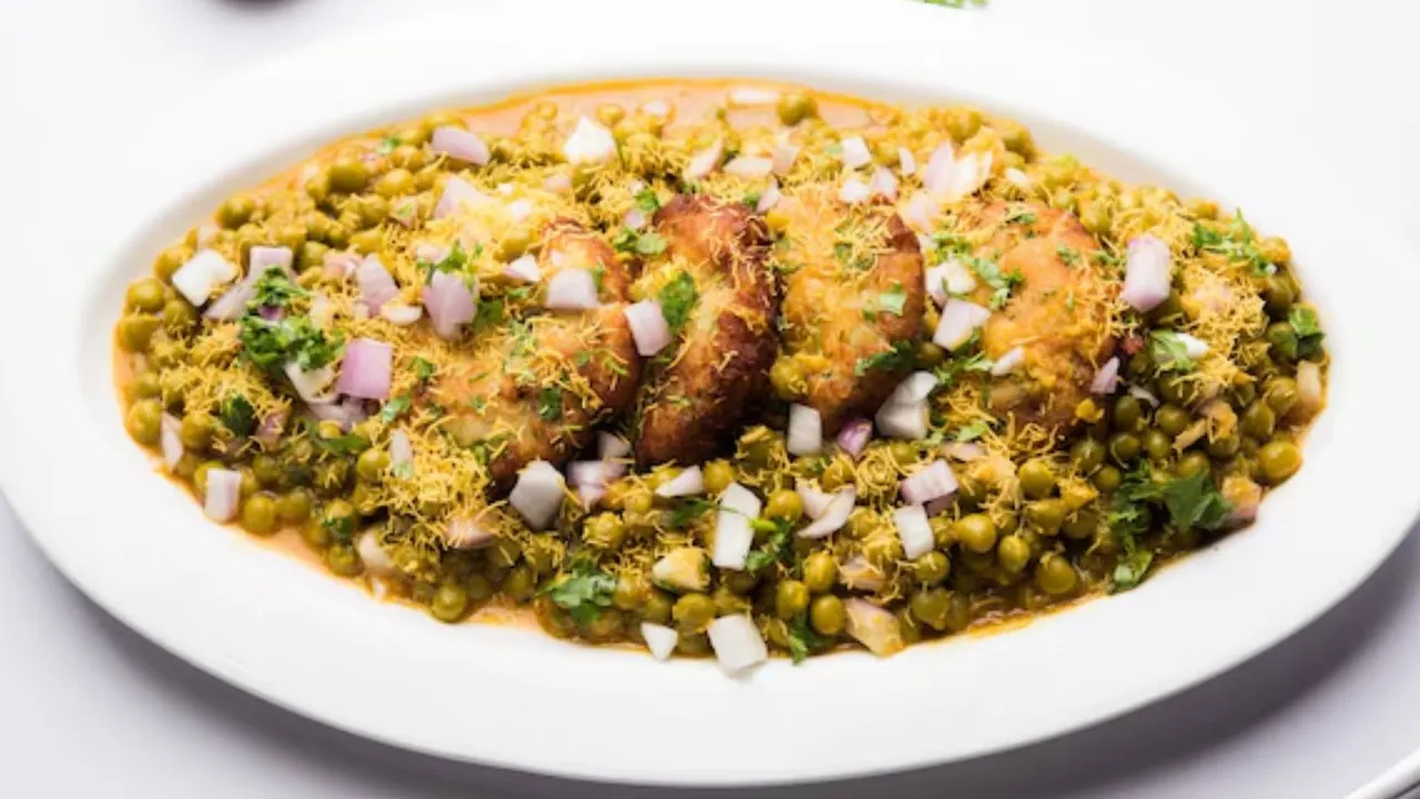 Street Style Ragda Pattice Secret Recipe in gujarati