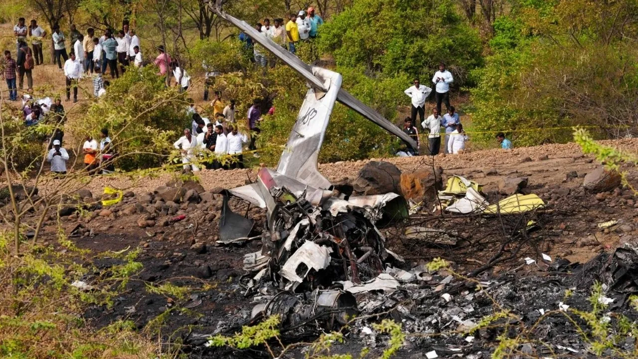 ajit pawar plane accident