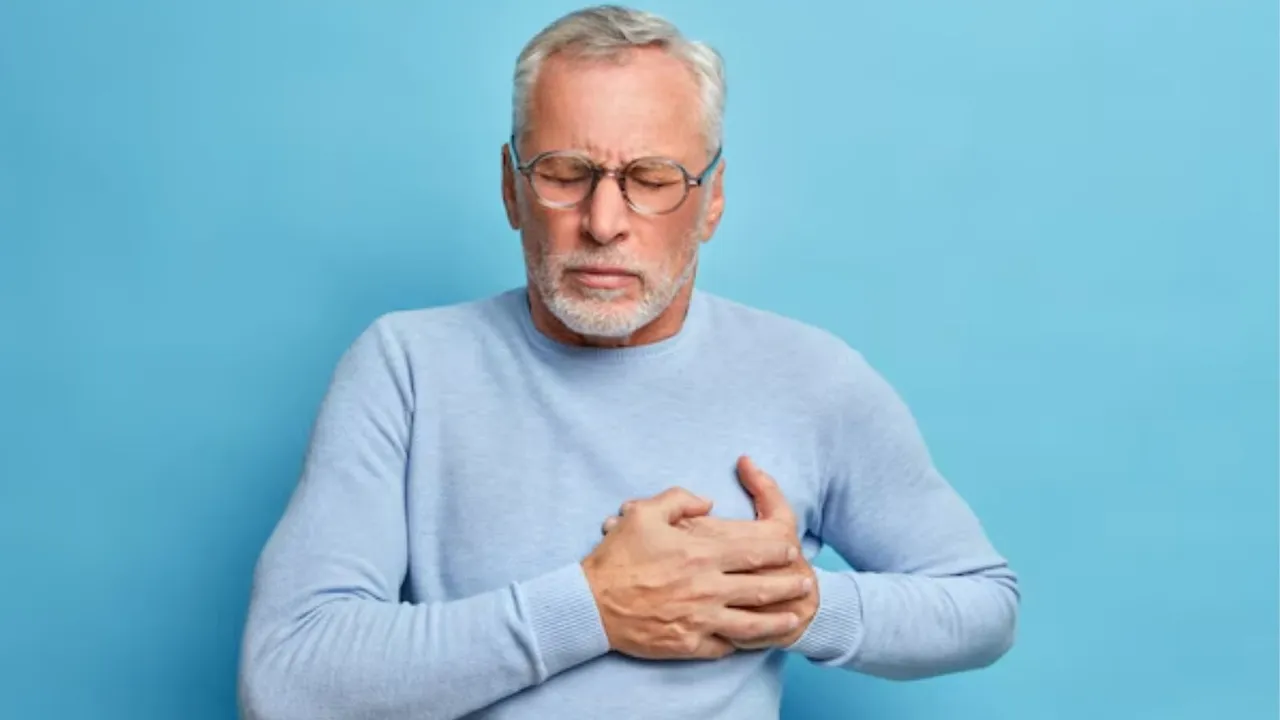 what to do when you are home alone getting heart attack