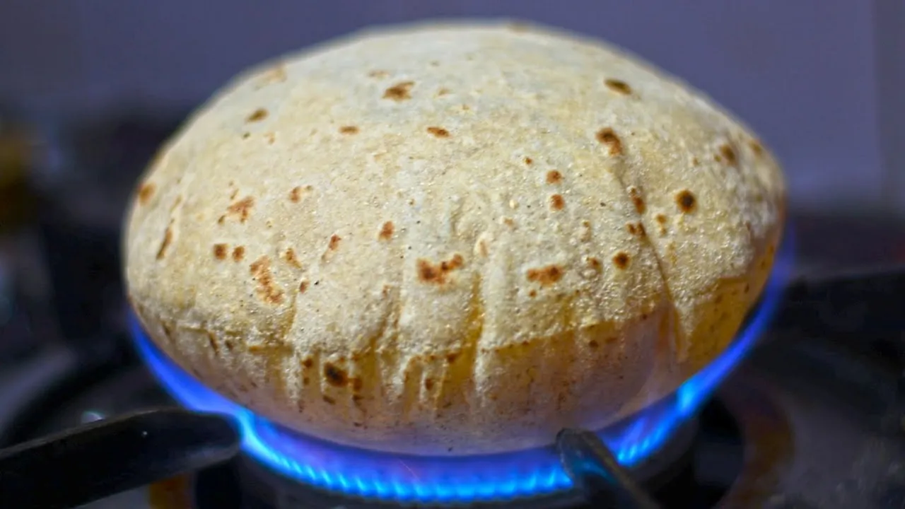 roti on gas flame