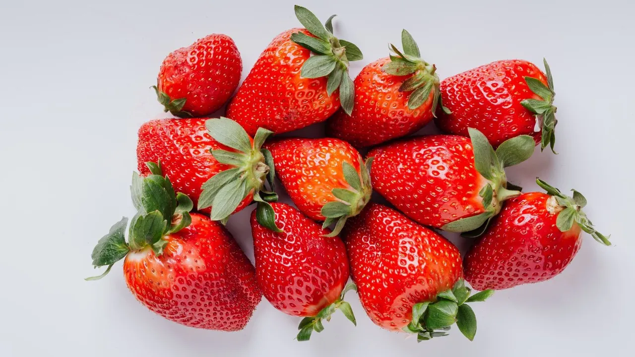 Where are the most strawberries grown in India