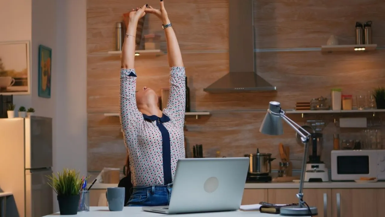 Lose Weight with a Desk Job