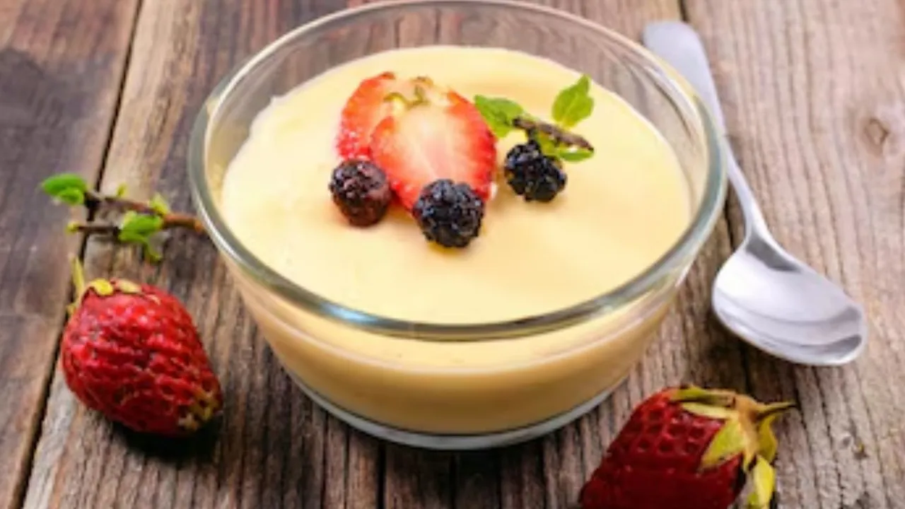Summer Special Strawberry Fruit Custard Recipe in gujarati