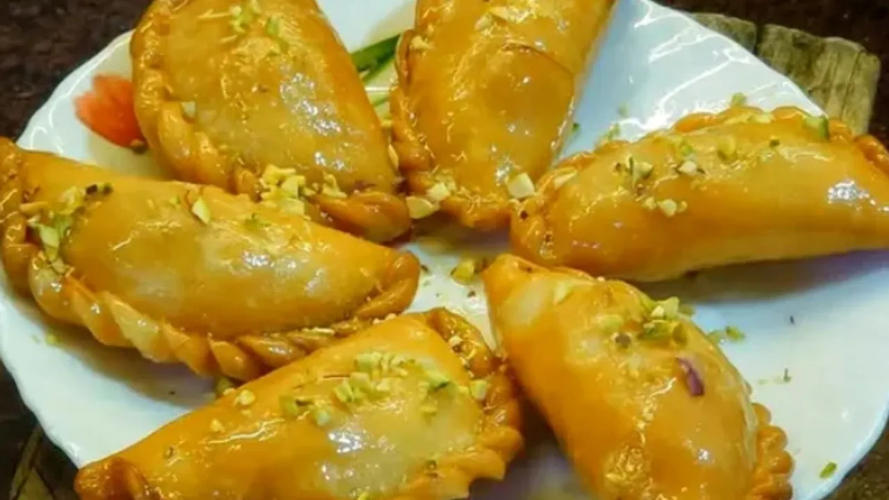 gujiya