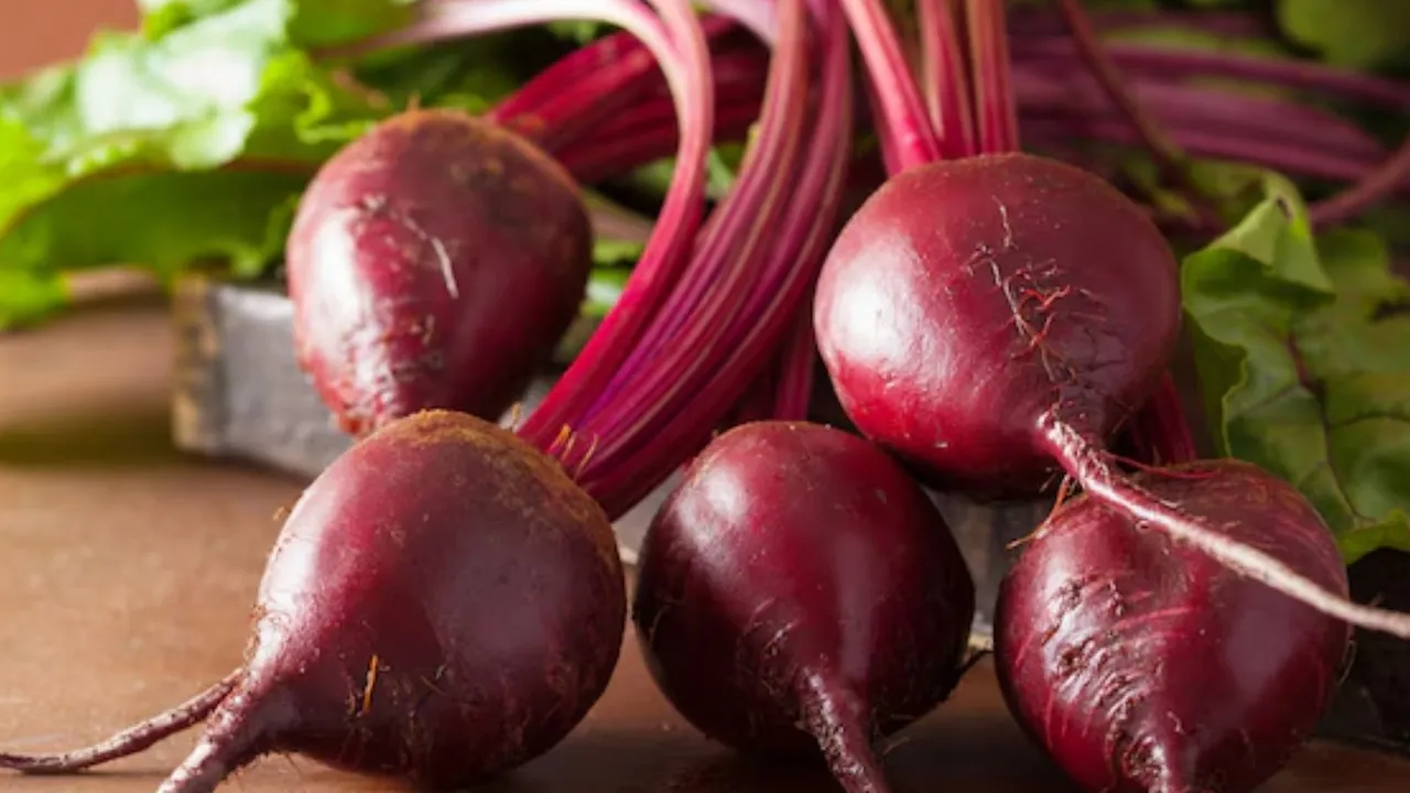 The right way to eat beetroot how to get double the benefits in gujarati