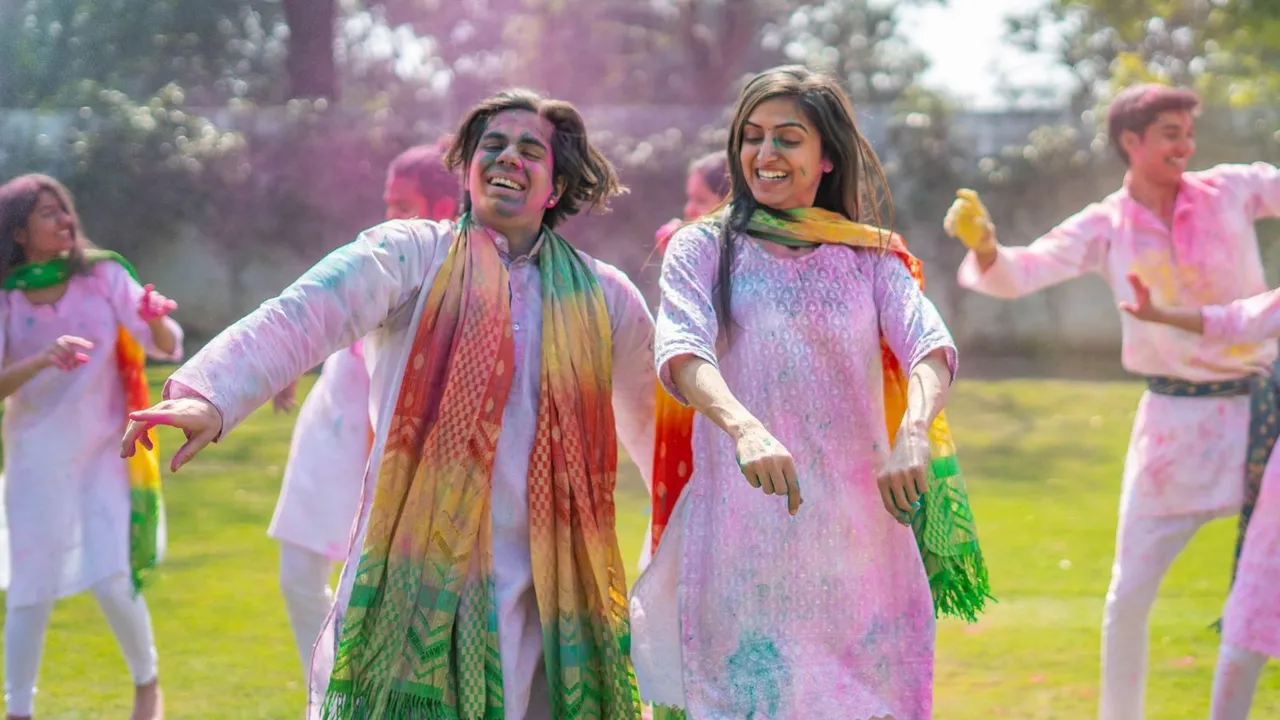 _What to do if your eyes get colored tips in gujarati