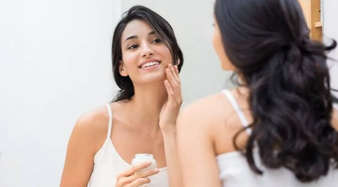 With the right products and application, you can have the perfect summer makeup.