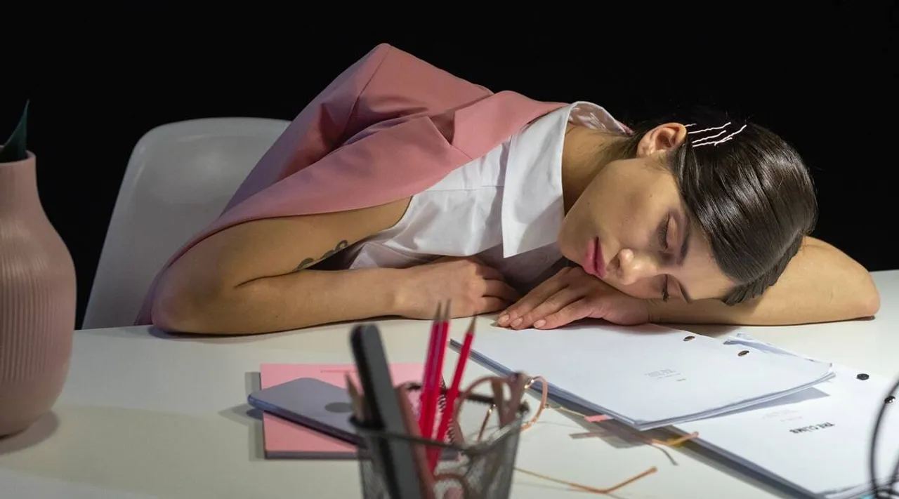 Participants were divided into three groups according to their average daily napping duration at baseline. (File)