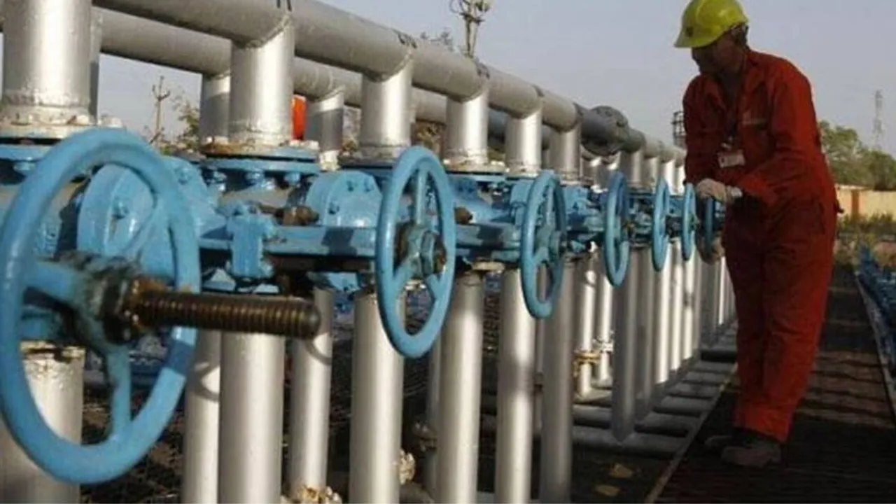 Currently, there are six operating LNG storage and regasification terminals at Dahej, Hazira and Mundra in Gujarat, Dabhol in Maharashtra, Kochi in Kerala and Ennore in Tamil Nadu with a total capacity of 42.5 million metric tonnes per annum (mmtpa).