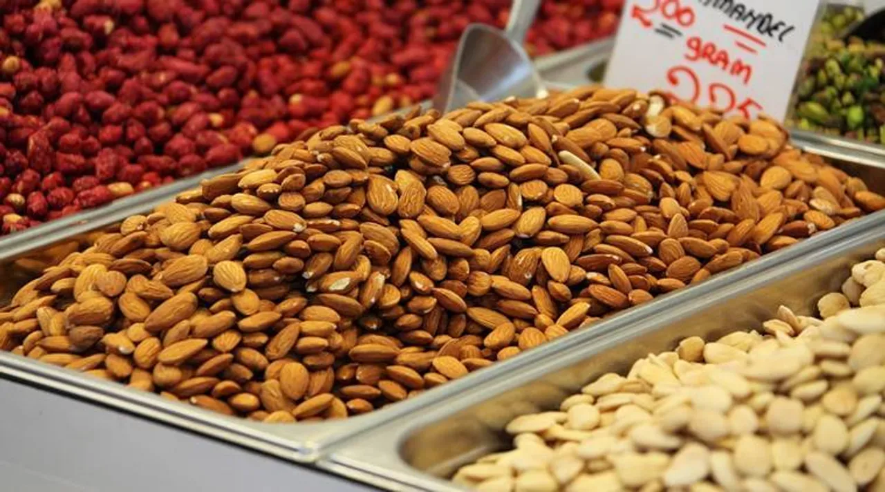 Fake Almonds: બદામ અસલી છે કે નકલી? આવી રીતે ચેક કરો; શિયાળામાં ડ્રાયફૂટ્સ ખરીદતી વખતે આ બાબતો ધ્યાનમાં રાખો