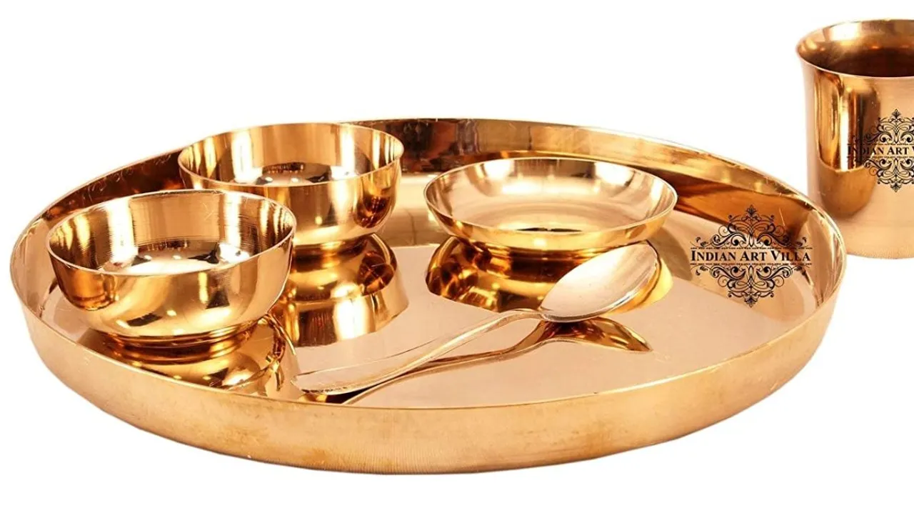 Foods like buttermilk, lassi, jam, sauce, pickles, milk, cheese and curd should not be stored in brass and copper utensils because it can lead to chemical reactions. (Credits : Amazon)