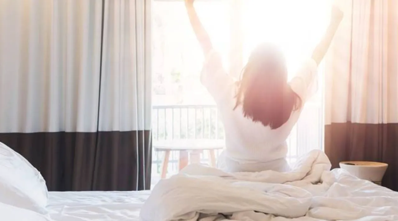 There are several benefits associated with waking up early