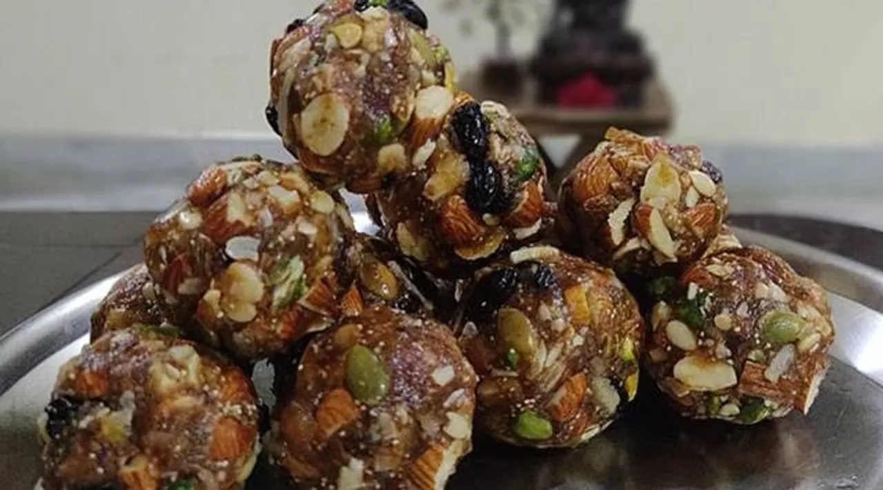 Have this protein ladoo for your post-workout nutrition (Source: Wikimedia Commons)