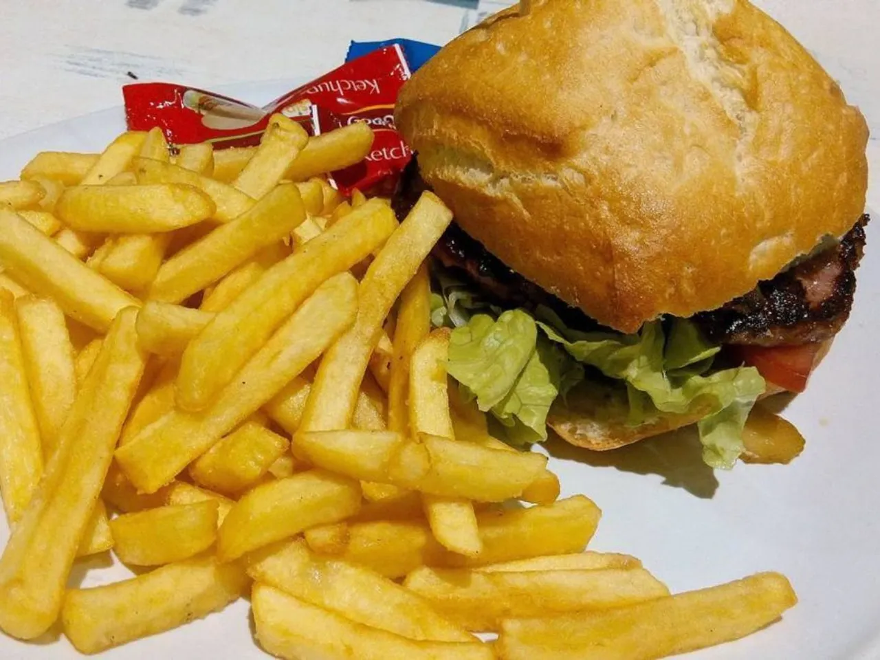 The new finding, recently published in the Journal of Affective Disorders, provides further evidence of the wide-ranging harms of diets loaded with cheap, well-marketed but often nutrient poor convenience foods. (Representational image/Source: Pixabay)