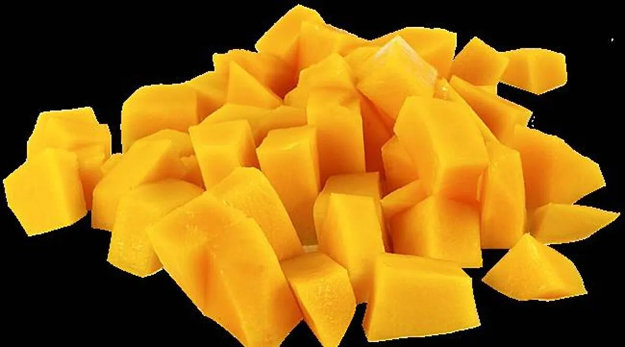 Apart from being delicious, mangoes are nutritious as well.
