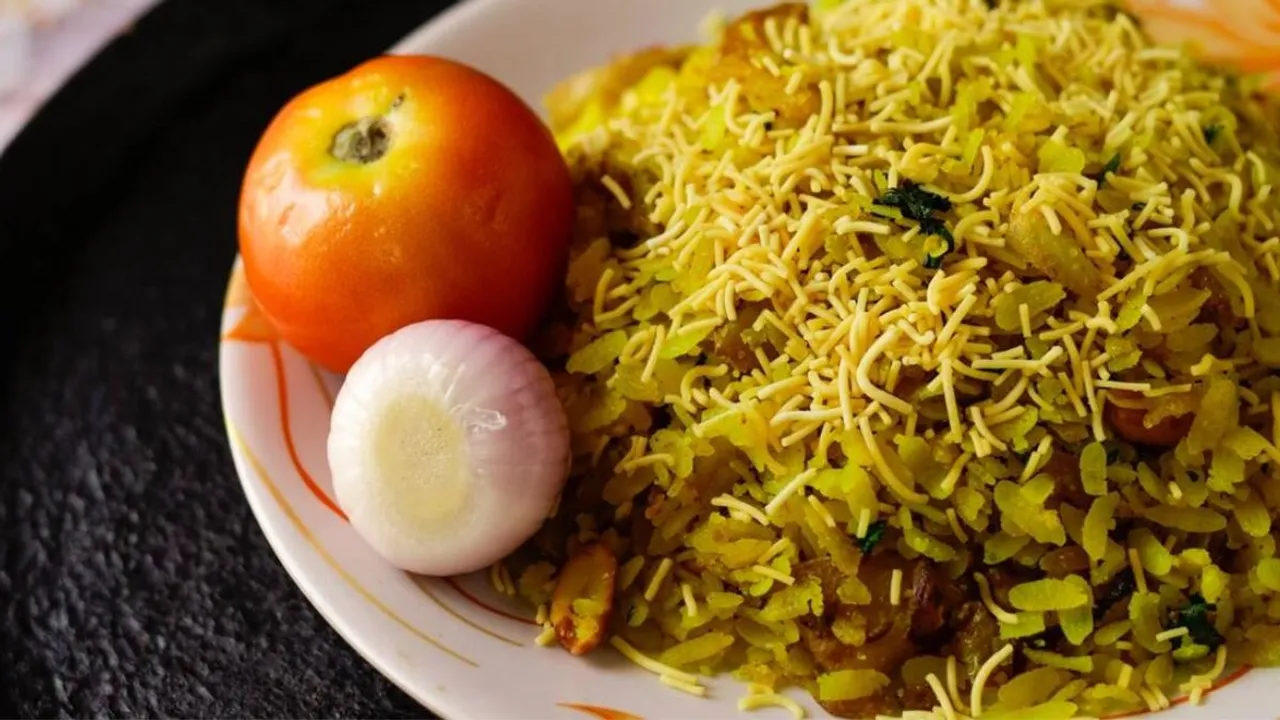 Poha provides instant energy and is a good source of vitamin B.