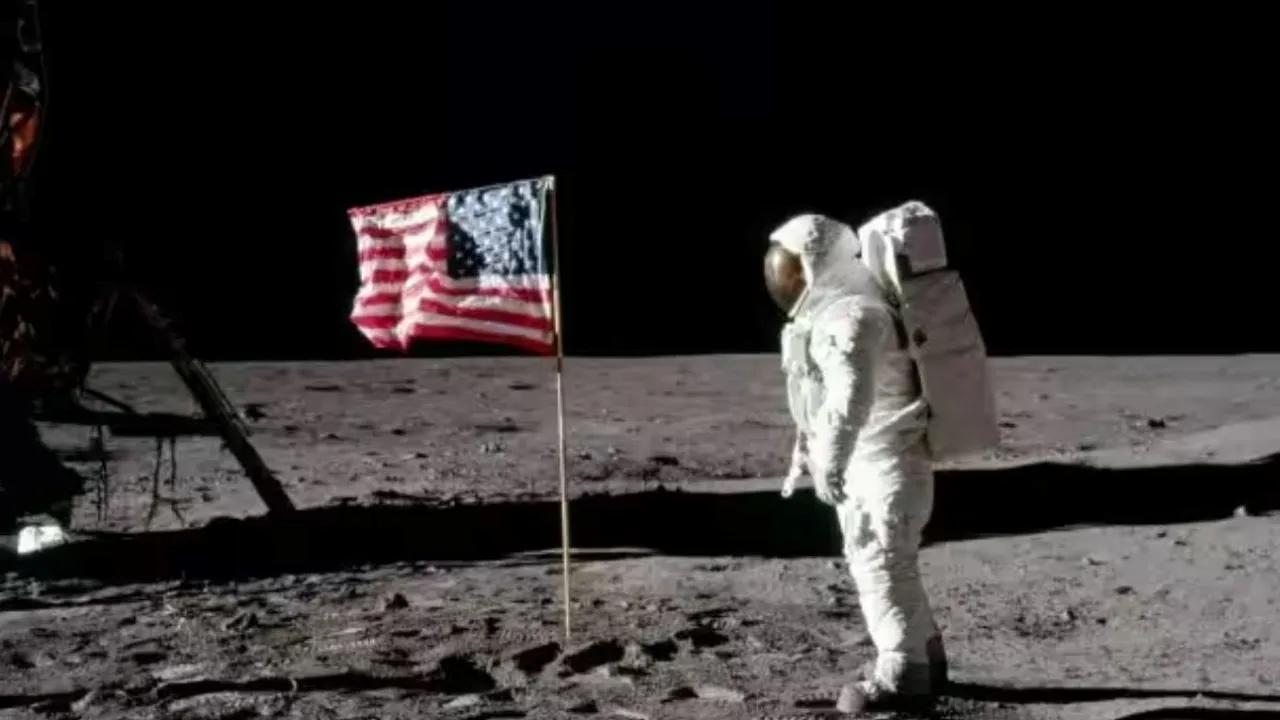 Moon Mission | Nasa Moon Mission Apollo 11 | Astronauts Neil Armstrong | ISRO | Chandrayaan 3 | Science News Gujarati