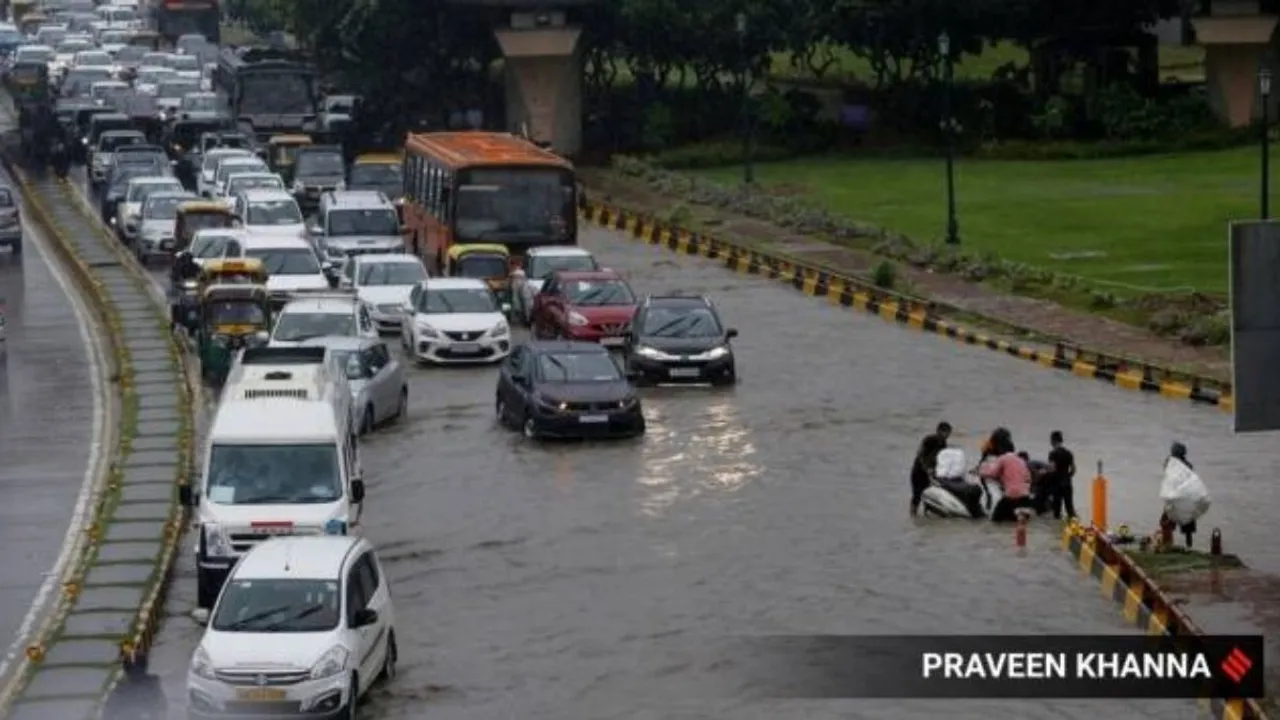 delhi rains waterlogging