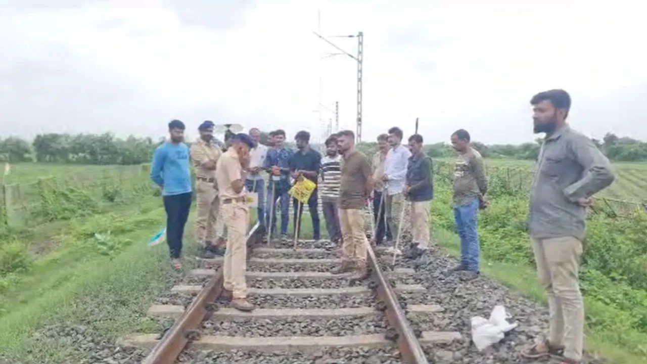 lion death train accident amreli