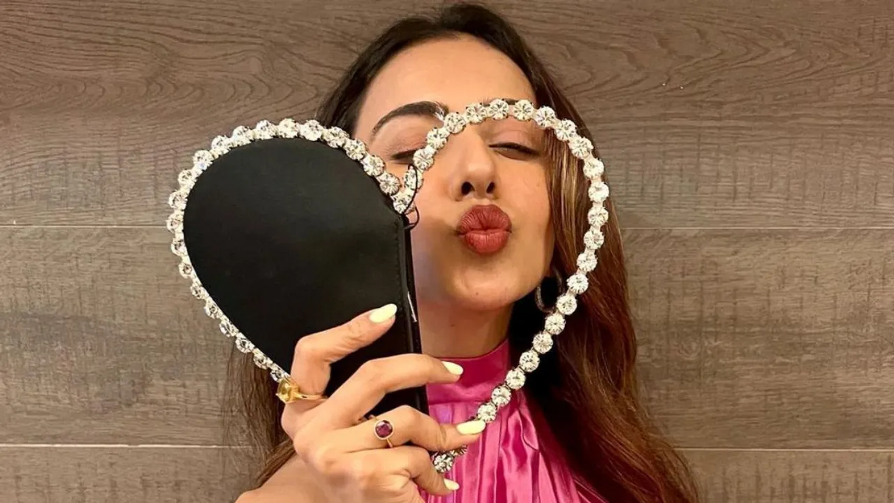 Rakul Preet Singh Photos | Rakul Preet Singh News in Gujarati | Rakul Preet Singh Videos