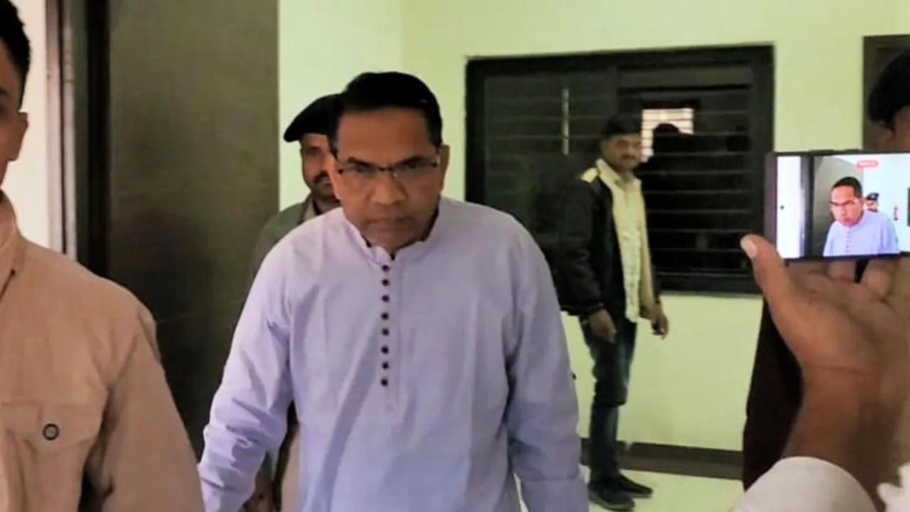 Dahod fake govt offices case