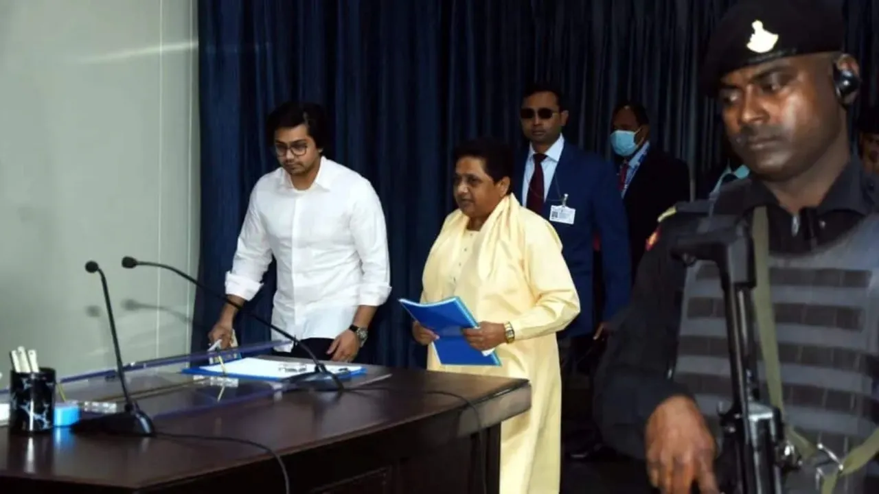 માયાવતીનું એલાન : બહુજન સમાજ પાર્ટી એકલા હાથે લડશે લોકસભા ચૂંટણી, મીડિયાને આપી આવી સલાહ