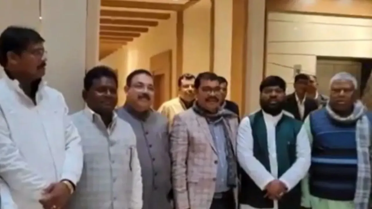 ઝારખંડ મુખ્યમંત્રી : ચંપઈ સોરેને ઝારખંડના સીએમ નવી CM તરીકે લીધા શપથ, 10 દિવસમાં સાબિત કરવી પડશે બહુમતી