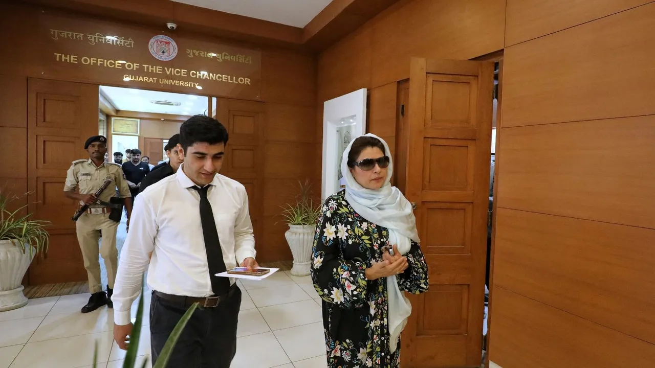 Afghan Consul General Zakia Wardak visits Gujarat University