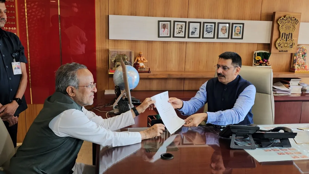 Arjun Modhwadia resigns, Arjun Modhwadia, Congress