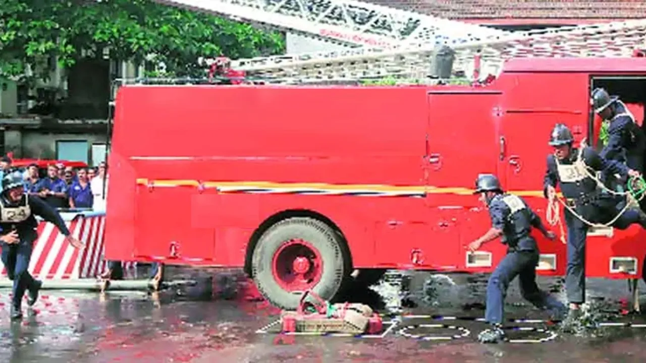 Surat AAP councilor Jitu Kachdia house fire