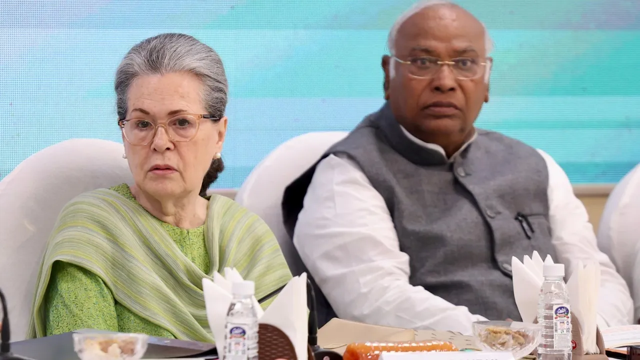 congress cwc meeting, sonia gandhi, Mallikarjun Kharge