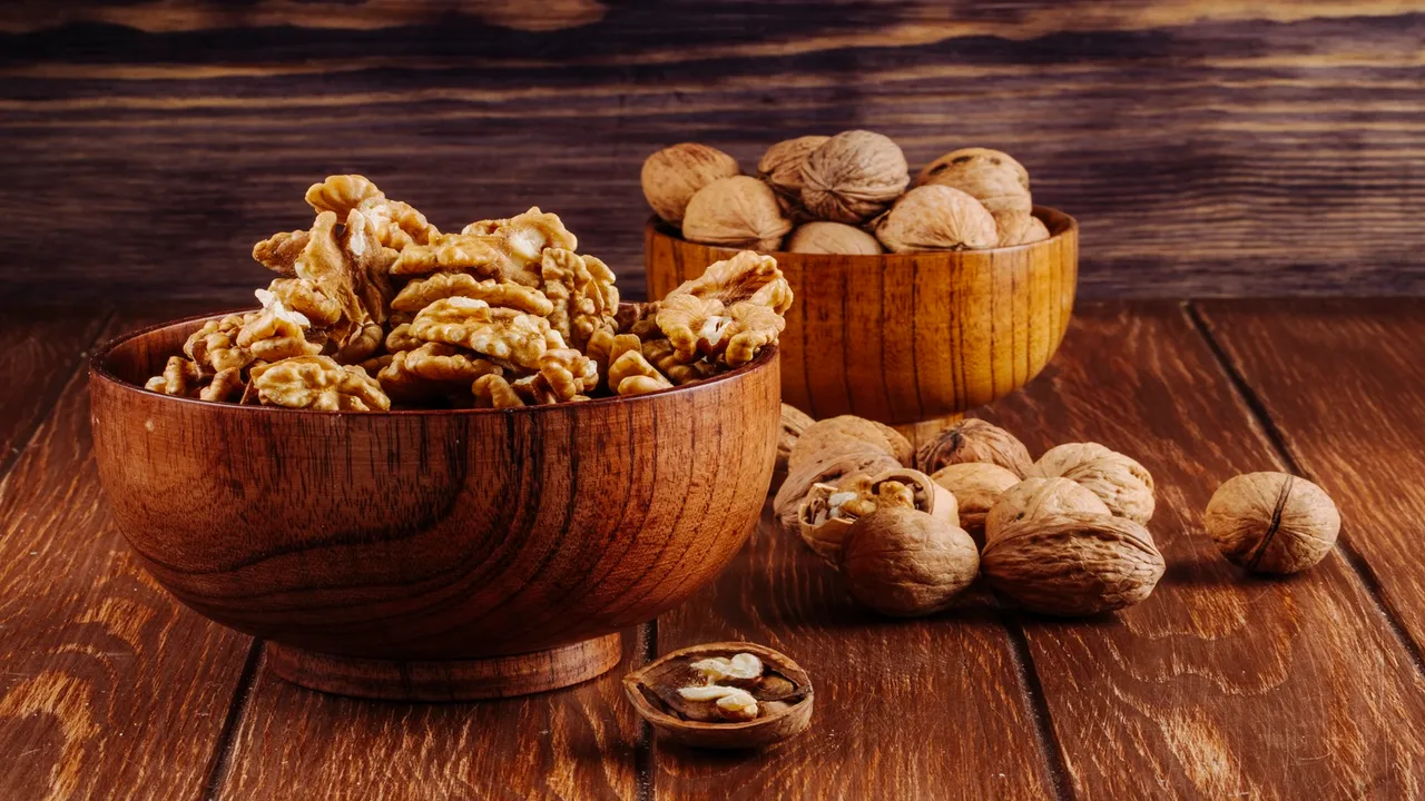 walnuts | walnuts health benefits | walnuts benefits for mind Memory | benefits dryfruit benefits