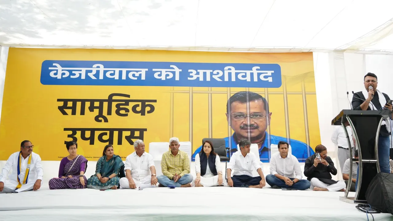 arvind kejriwal | arvind kejriwal aap | aap party satyagraha | aap leaders satyagraha