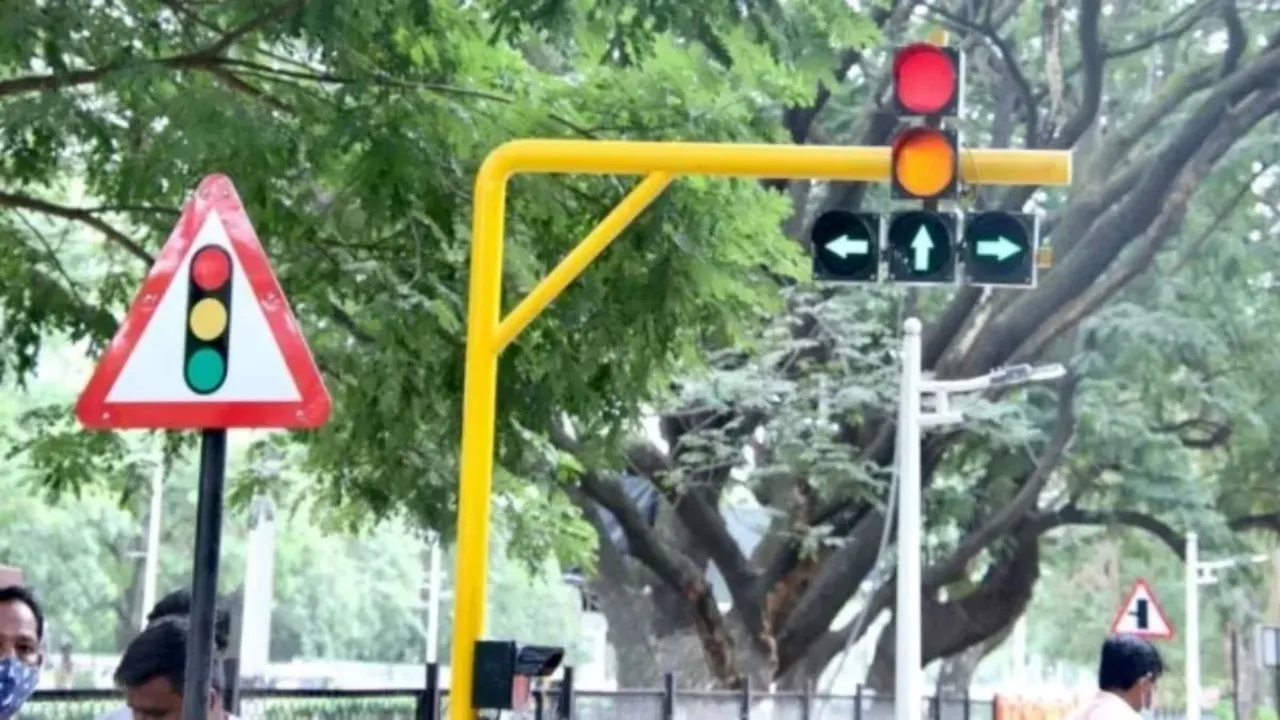 ahmedabad Traffic signals closed afternoons in summer