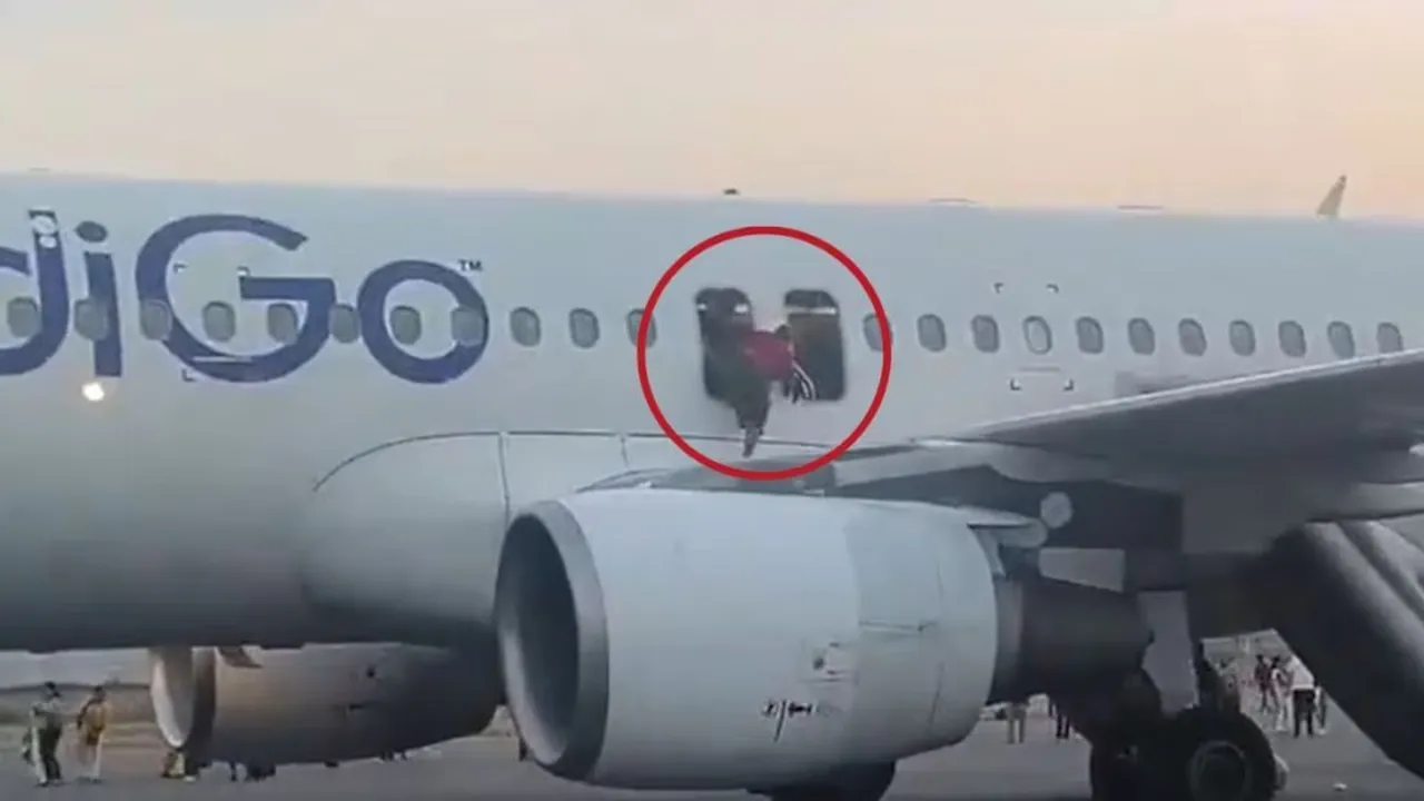 bomb treat indigo flight, delhi Varanasi flight Bomb Threat