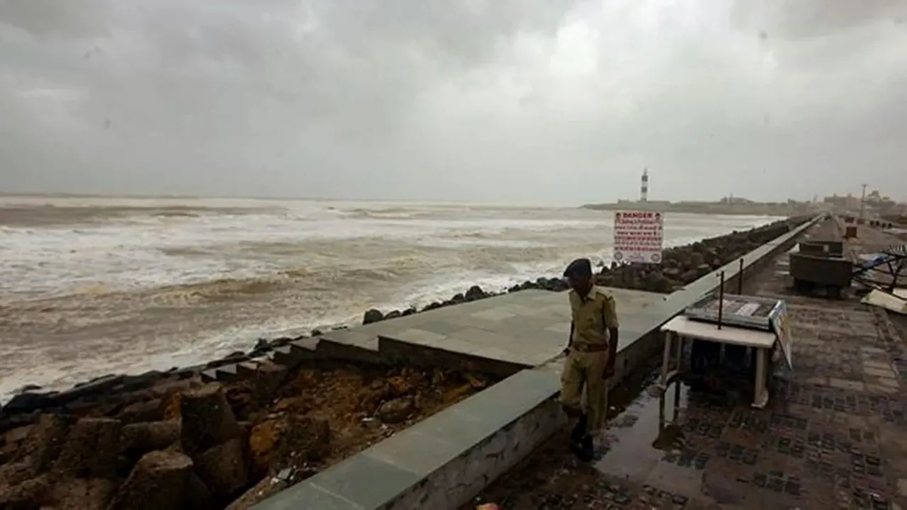 Dwarka Afghanistan Charas Seized