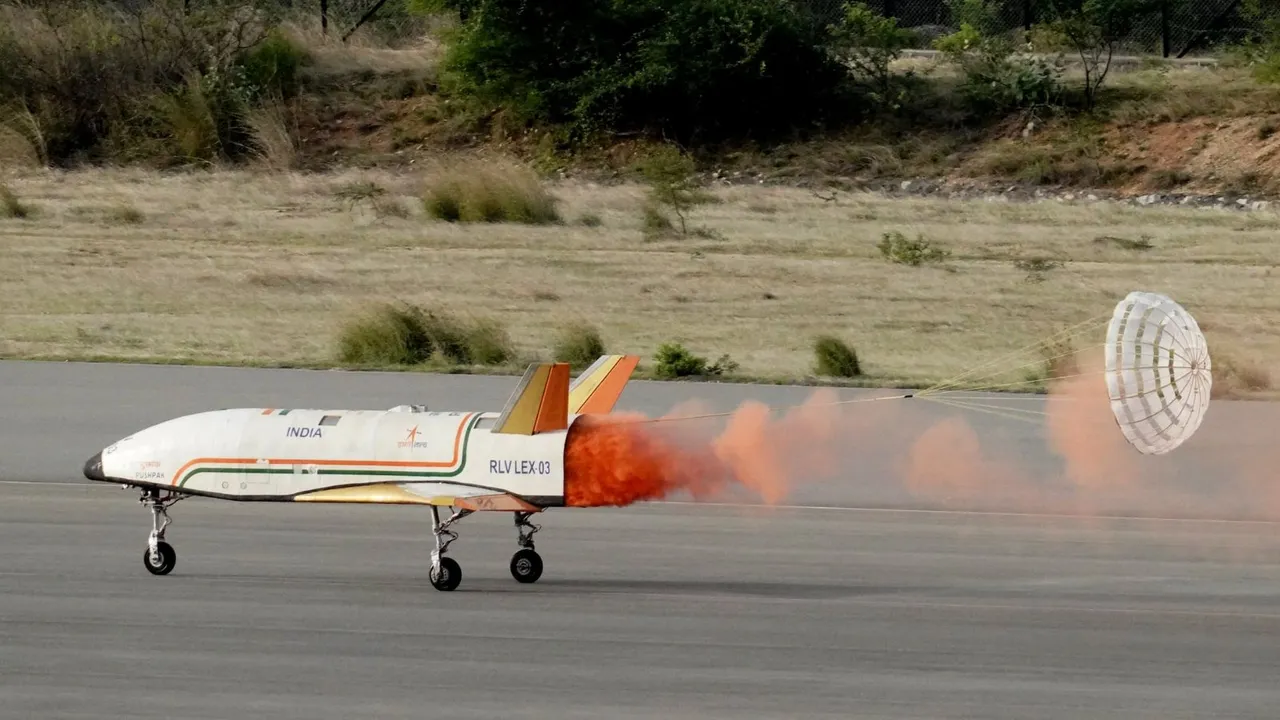 RLV LEX3 | isro | isro RLV LEX3 | isro reusable launch vehicle | isro pushpak landing