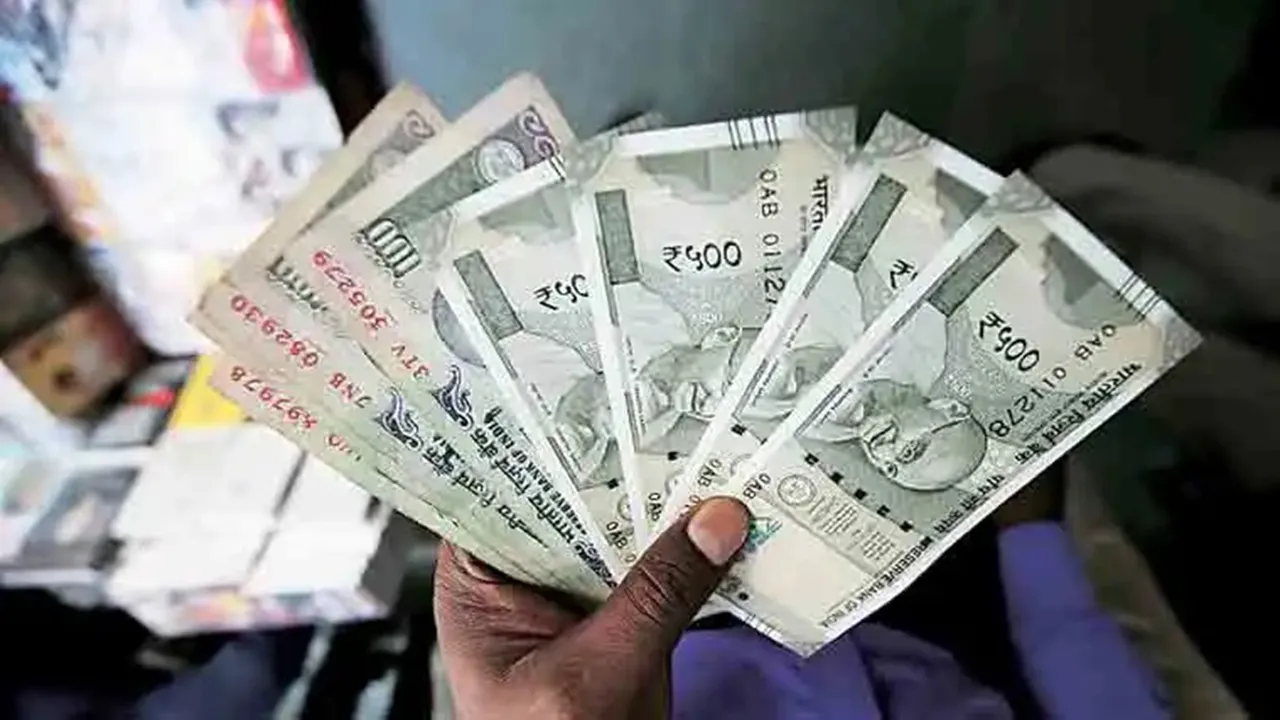 500 Rupee indian notes
