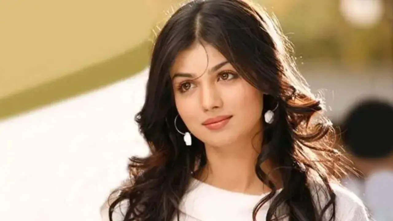 Ayesha Takia Look Trolling