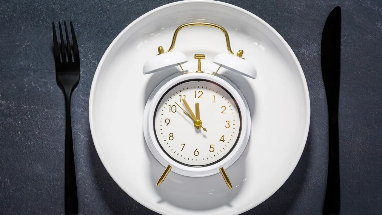 Intermittent fasting benefits side effects