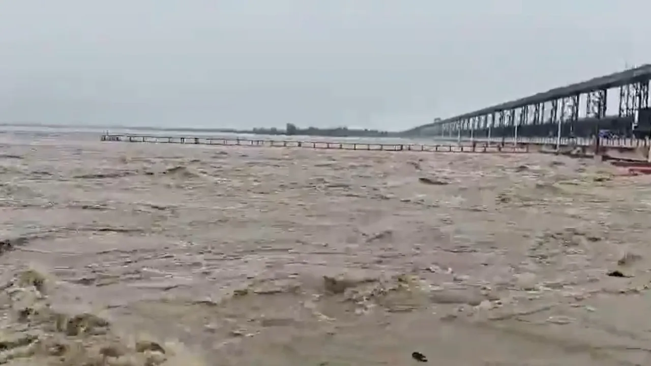 bihar flood news | bihar flood update | bihar flood situation | bihar flood bhagalpur | bihar kosi rive flood