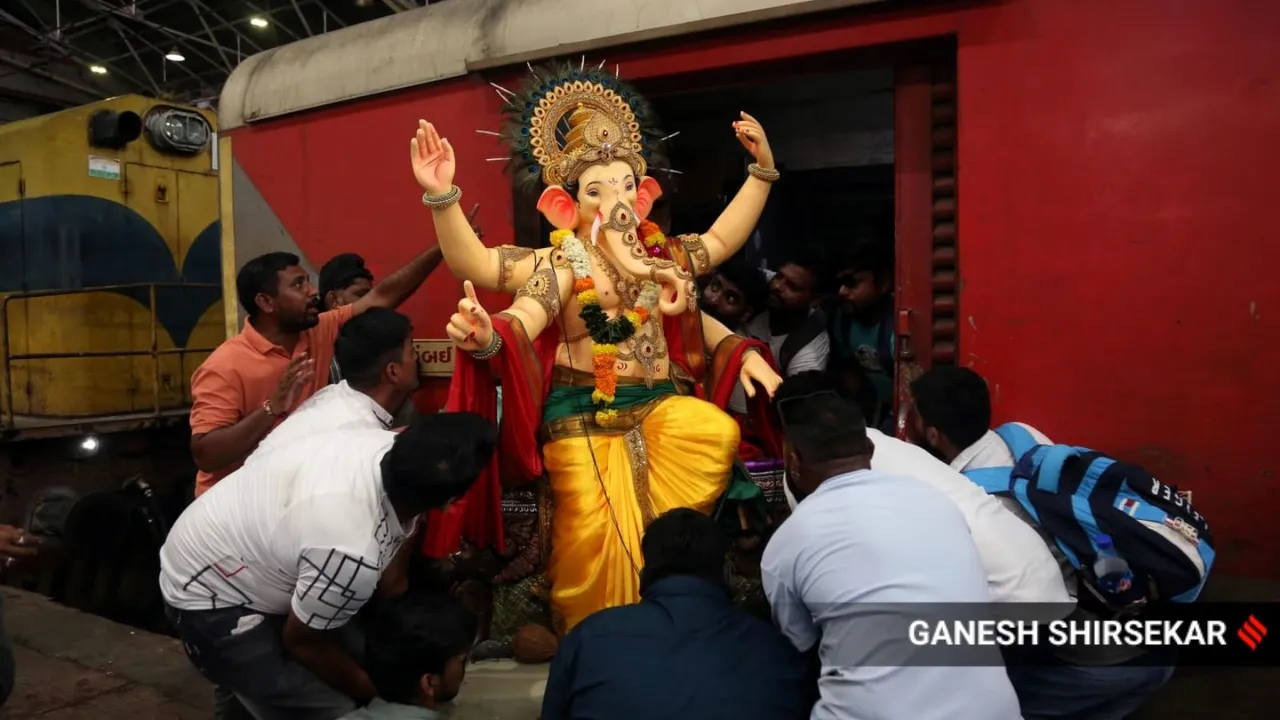 ganesh chaturthi, ganesh chaturthi 2024, Lord Ganesha murti
