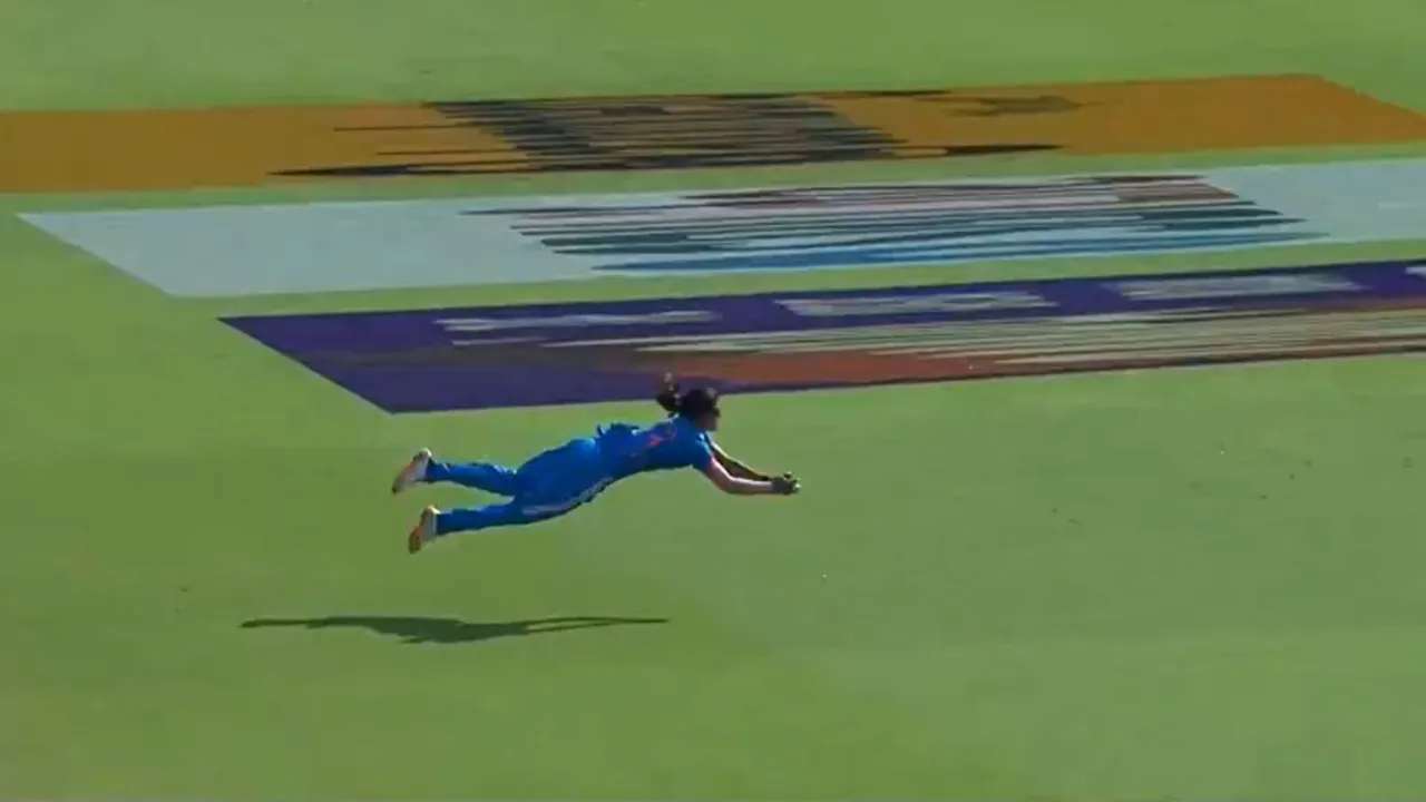 Radha Yadav catch, Radha Yadav, IND W vs NZ W