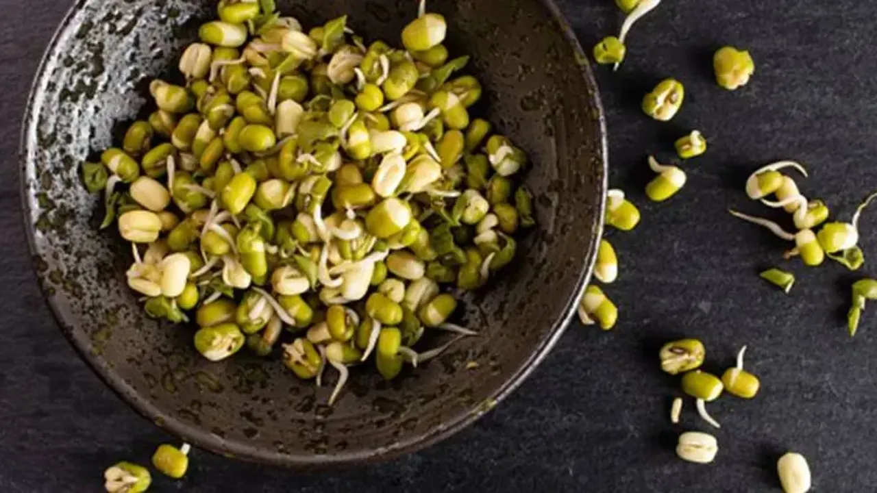 Sprouted Moong Benefits | Moong Sprout | Moong Health Benefits | Health Tips