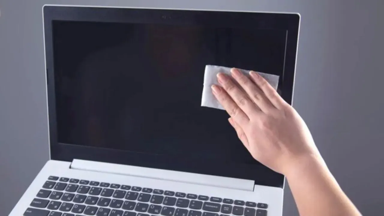 Laptop Screen cleaning tips