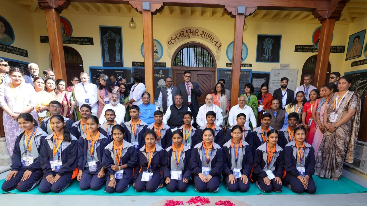 Prerna School Center, Prerna School Vadnagar, PM Modi Prerna School,