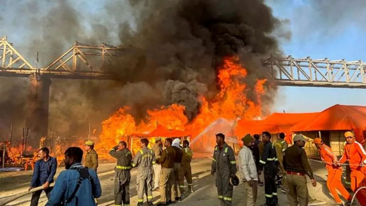 મહાકુંભમાં આગ, કુંભ મેળામાં આગ, Fire in Mahakumbh, fire in Kumbh Mela